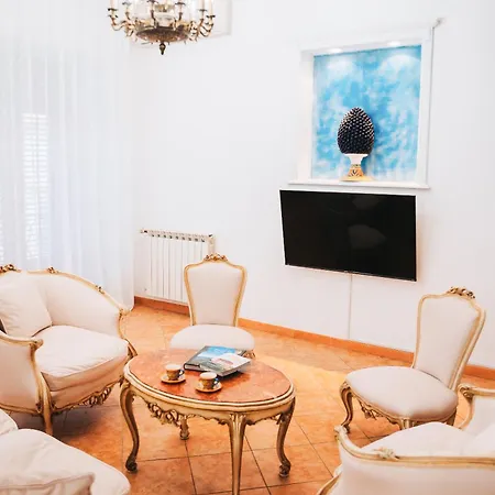 Residenza Del Vescovo 1 דירה *